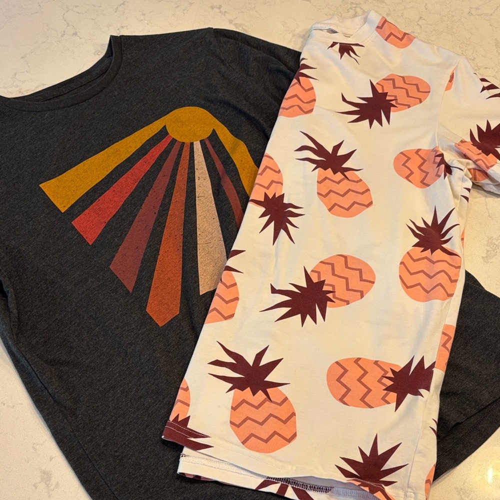 Free Planet White and Maroon Tee bundle